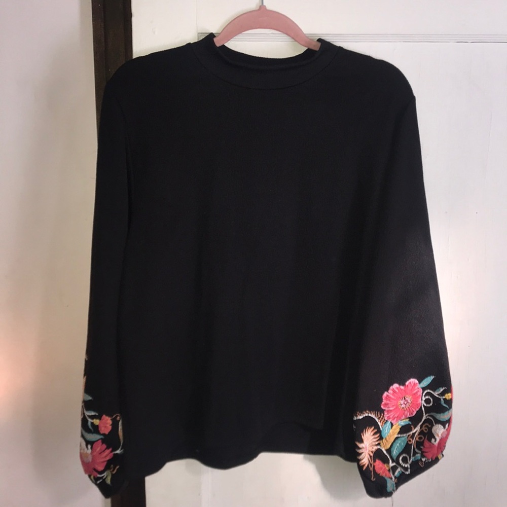 Zara sweater floral print sleeve